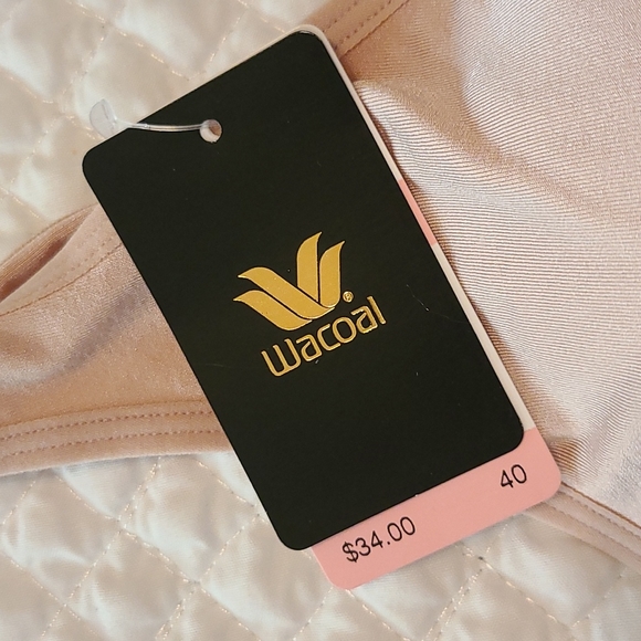 Bras New size 40 removable pads - Picture 2 of 5